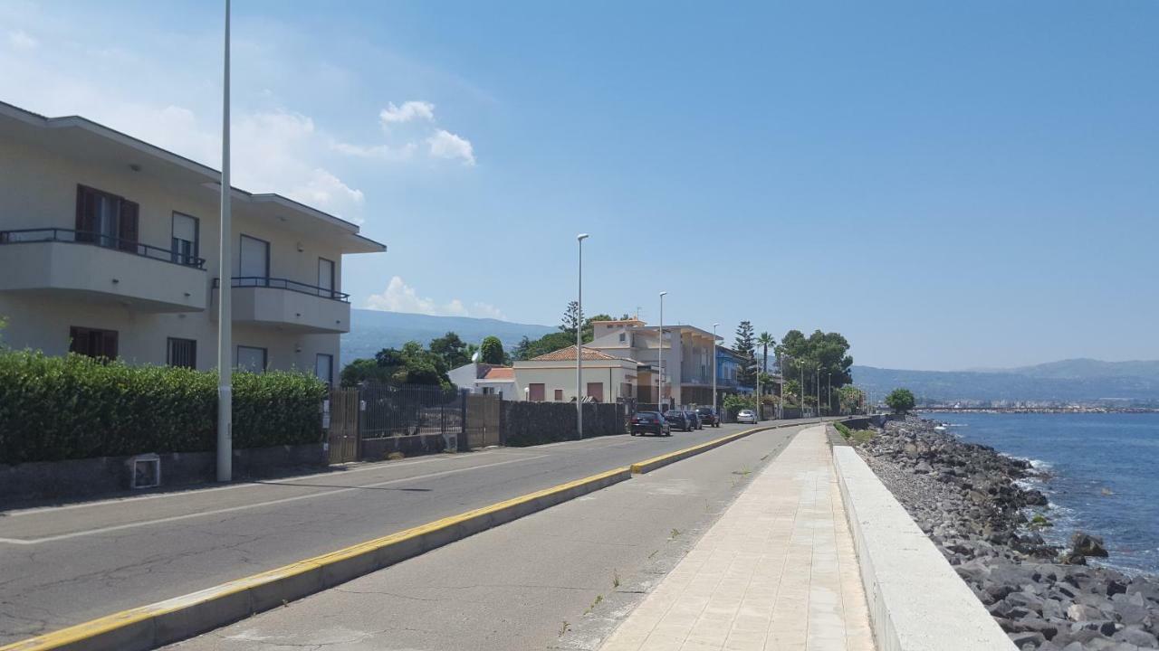 Casa del Levante Riposto Exterior foto